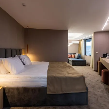 Hotel Grand Shumen