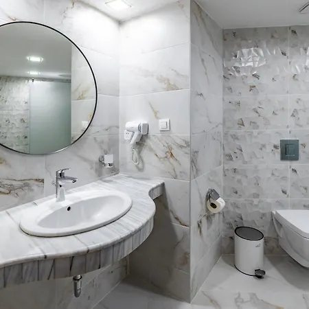 Отель Grand 4*