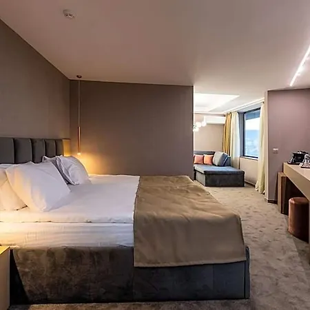 Grand 4* Șumen