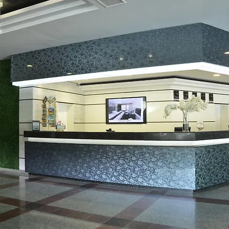 Hotel Grand