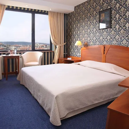 Grand Hotel